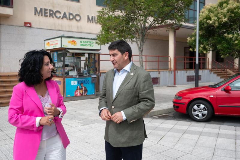 Pedro Blanco ejemplifica en Cee como el Gobierno de Pedro Sánchez tiende la mano a los ayuntamientos para avanzar en la transición verde, en la transformación de la economía y en la digitalización