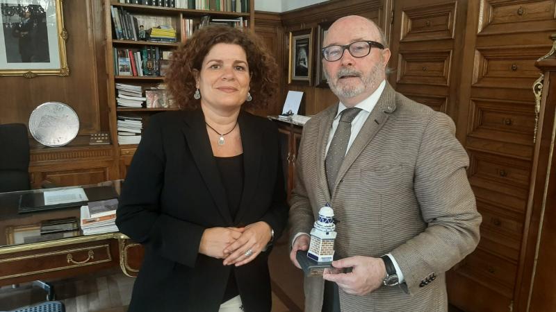 María Rivas, despide al Jefe de la Demarcación de Costas de Galicia, Rafael Eimil, con motivo de su jubiliación