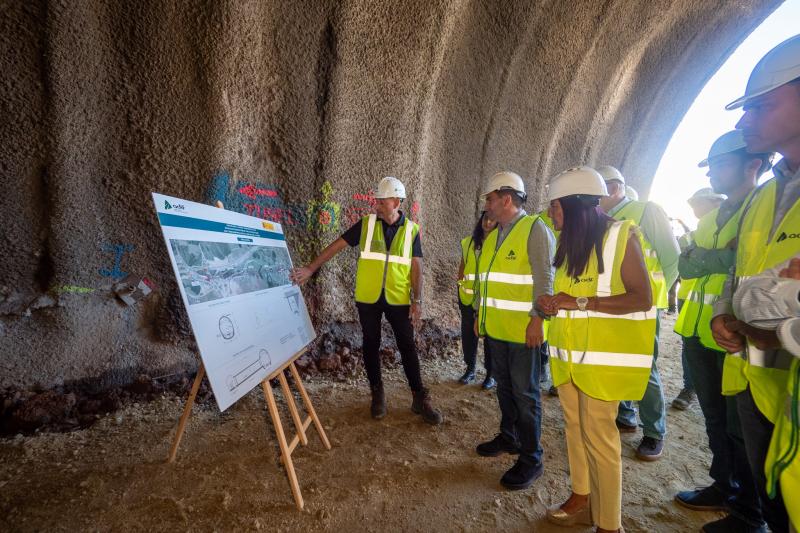 Pedro Blanco constata en Sarria los avances en el nuevo túnel de Oural, con 1 kilómetro excavado, que cuentan con una inversión de 51,5 M€ del Gobierno 