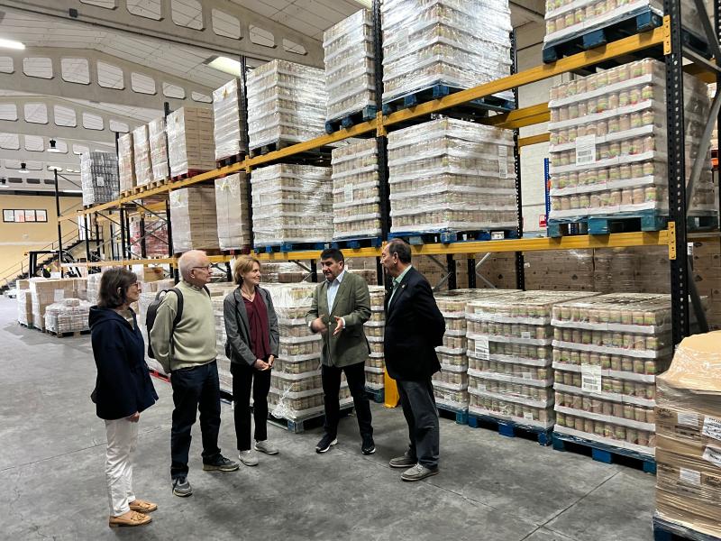Pedro Blanco supervisa el Programa de Ayuda Alimentaria del Gobierno, que distribuye este año 2.354 toneladas de alimentos a 56.000 gallegos y gallegas en situación de vulnerabilidad 