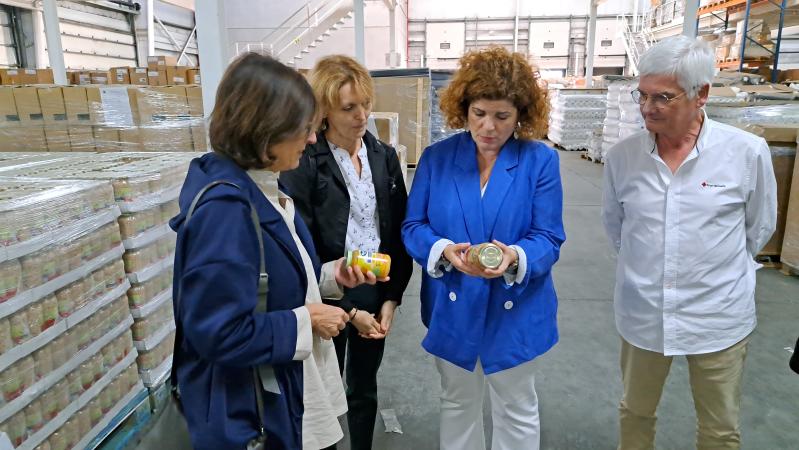 María Rivas supervisa o Programa de Axuda Alimentaria do Goberno que distribúe este ano 671.181 quilos de alimentos a 5.600 familias coruñesas en situación de vulnerabilidade