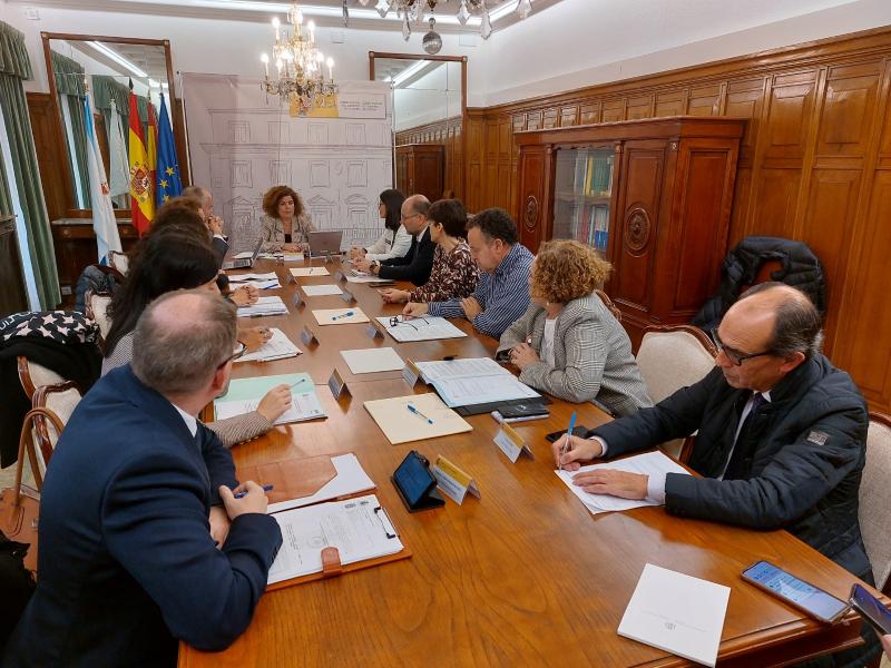La subdelegada del Gobierno en A Coruña ha mantenido hoy una reunión con las personas responsables de la Administración General del Estado que tienen un mayor volumen de atención a la ciudadanía