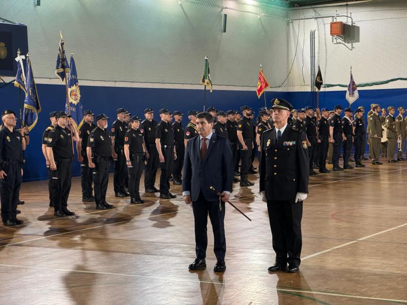 Pedro Branco recoñeceu o traballo da Policía Nacional para combater a ameaza do terrorismo armado en Galicia na Comisaría de Lonzas