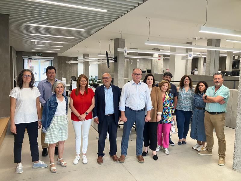 Abel Losada destaca la gran mejora de las instalaciones de la oficina de Empleo de la comarca del Morrazo y agradece el trabajo del personal<br/>