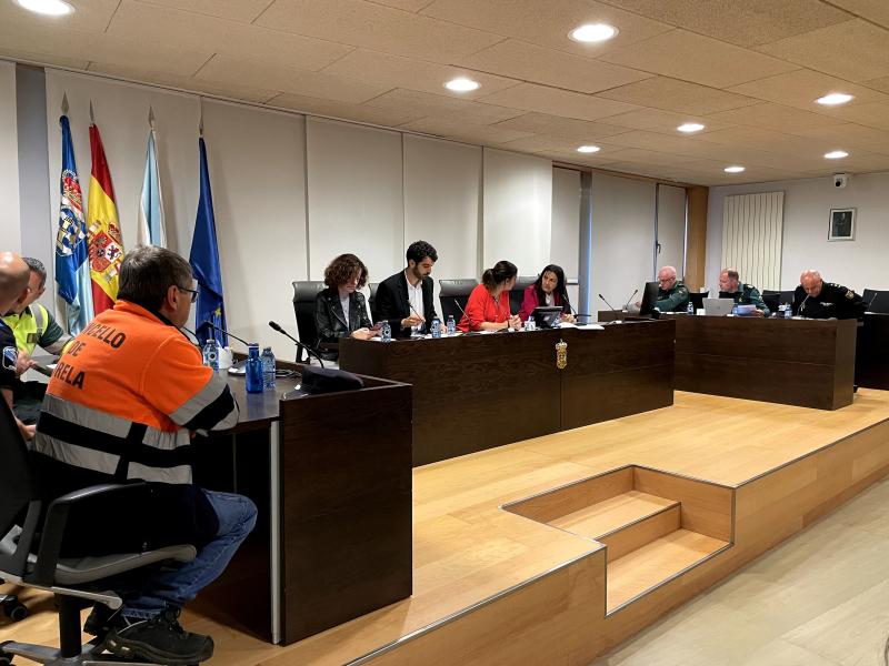 Isabel Rodríguez coordina en el Concello de Burela el dispositivo para garantizar el correcto desarrollo de las fiestas patronales
Isabel Rodríguez coordina en el Concello de Burela el dispositivo para garantizar el correcto desarrollo de las fiestas patronales