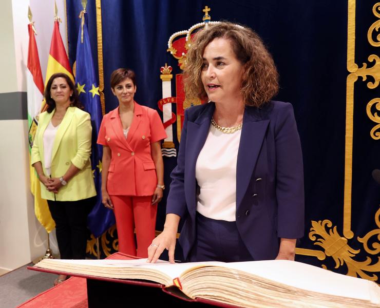 Toma de posesión de la nueva delegada del Gobierno en La Rioja, Beatriz Arraiz Nalda