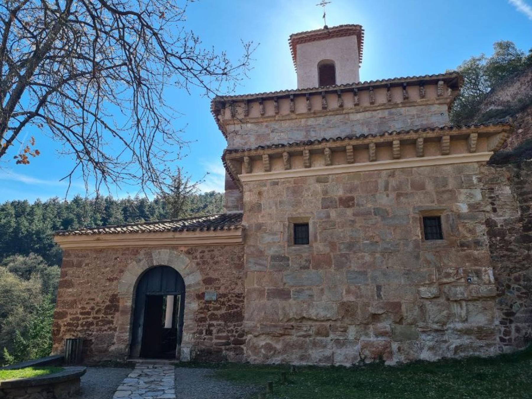 El Consejo de Ministros aprueba obras de emergencia en el Monasterio de Suso, en San Millán de la Cogolla, por valor de 4,5 millones de euros
El Consejo de Ministros aprueba obras de emergencia en el Monasterio de Suso, en San Millán de la Cogolla, por valor de 4,5 millones de euros