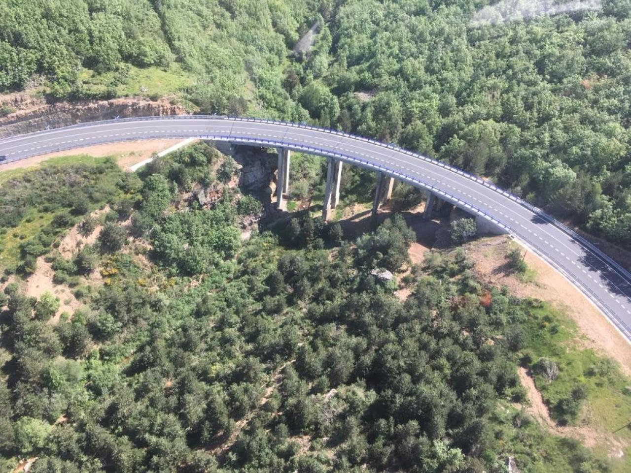 Transportes licita por 23,5 millones de euros un contrato para la inspección de puentes y viaductos de las carreteras españolas Transportes licita por 23,5 millones de euros un contrato para la inspección de puentes y viaductos de las carreteras españolas