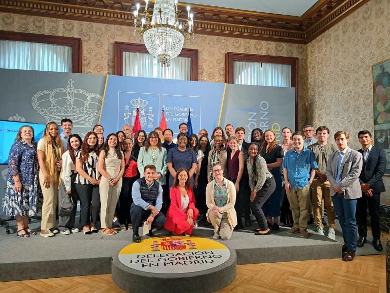 Un grupo de estudiantes de Derecho de la Universidad de Nuevo México visita la Delegación del Gobierno en Madrid