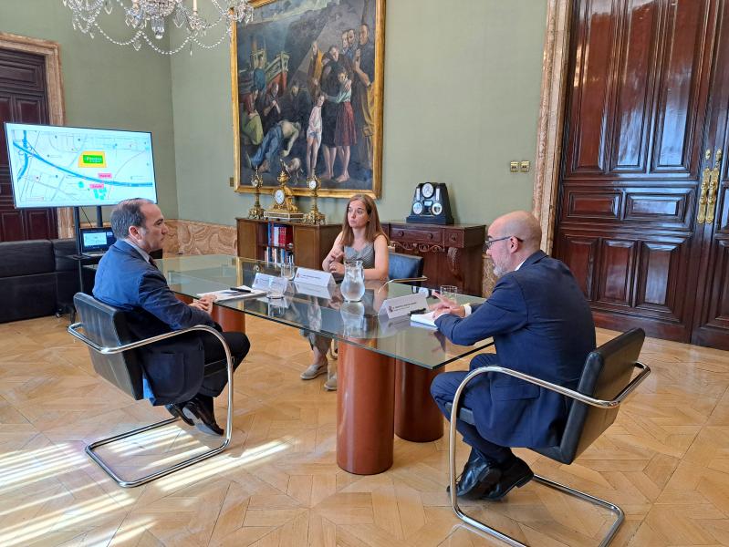 La Delegación del Gobierno aborda con los Ayuntamientos de Madrid y de Getafe las condiciones del espacio Iberdrola Music para celebrar eventos en el futuro 