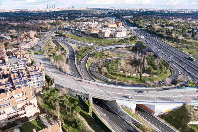 Transportes finaliza las obras de mejora del enlace de El Barrial con una inversión de casi 44 millones de euros Transportes finaliza las obras de mejora del enlace de El Barrial con una inversión de casi 44 millones de euros