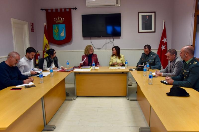La Subdelegación del Gobierno en Madrid y el Ayuntamiento de Valdeavero constituyen la Comisión Local de Seguridad La Subdelegación del Gobierno en Madrid y el Ayuntamiento de Valdeavero constituyen la Comisión Local de Seguridad