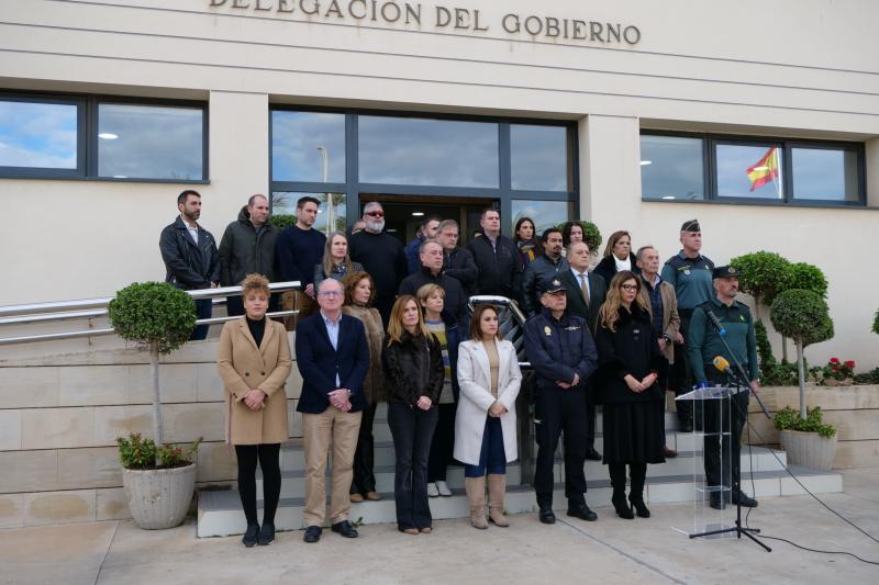 La Delegación acoge un minuto de silencio en repulsa por el asesinato machista de una mujer en Mallorca