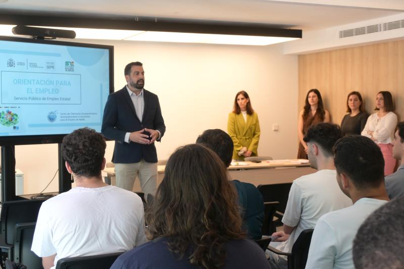 El COE acerca sus servicios a alumnado de FP en la Semana de la Administración Abierta