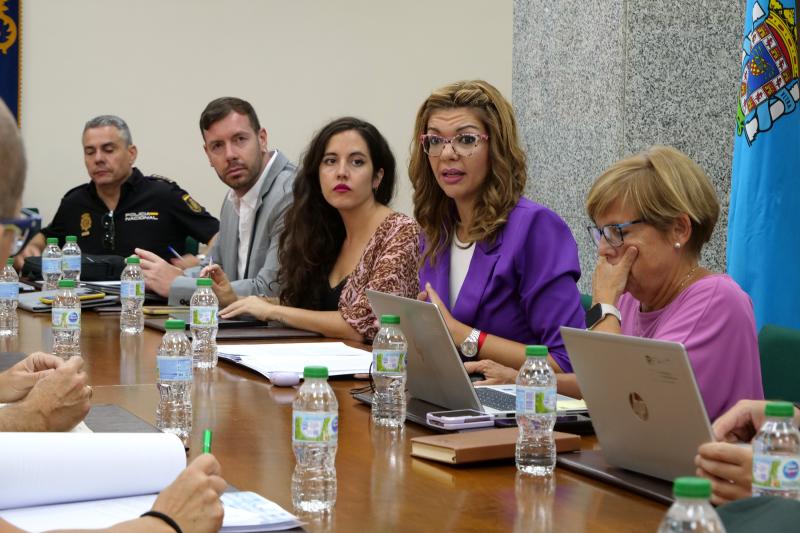 La Delegación acoge una reunión de coordinación con la Ciudad y la Fiscalía de Menores para reforzar la protección de la infancia migrante
