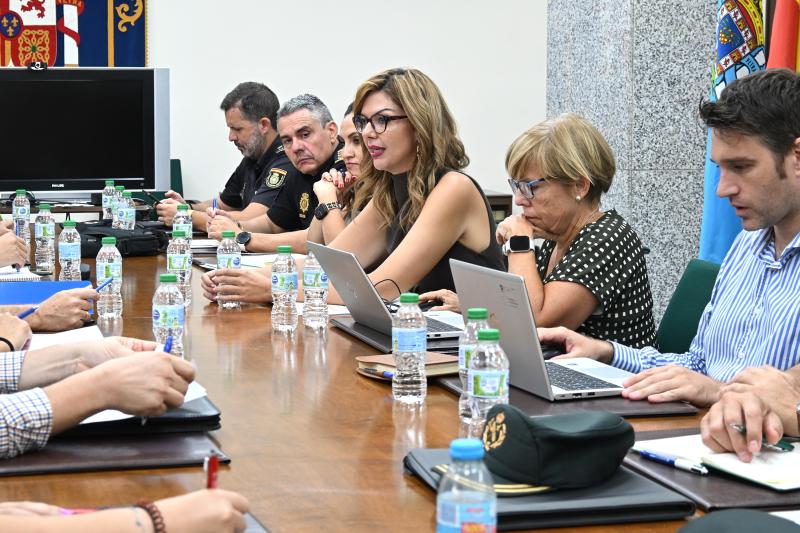 La Delegación acoge una segunda reunión de coordinación con la Ciudad Autónoma para cerrar las primeras reubicaciones de menores migrantes no acompañados