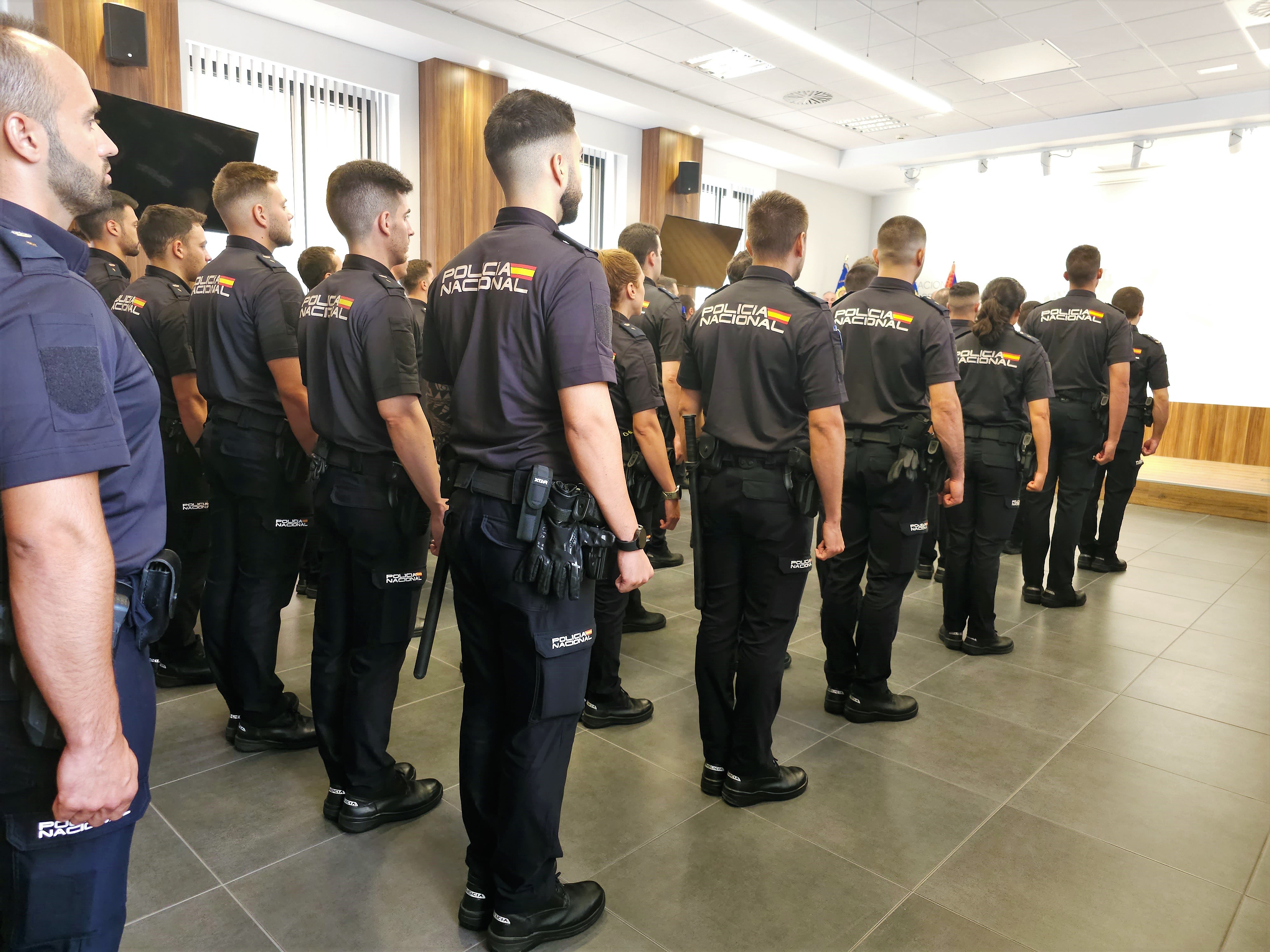 El delegado del Gobierno recibe a 49 agentes que se incorporan  a la plantilla de la Jefatura Superior de Policía en la Región de Murcia