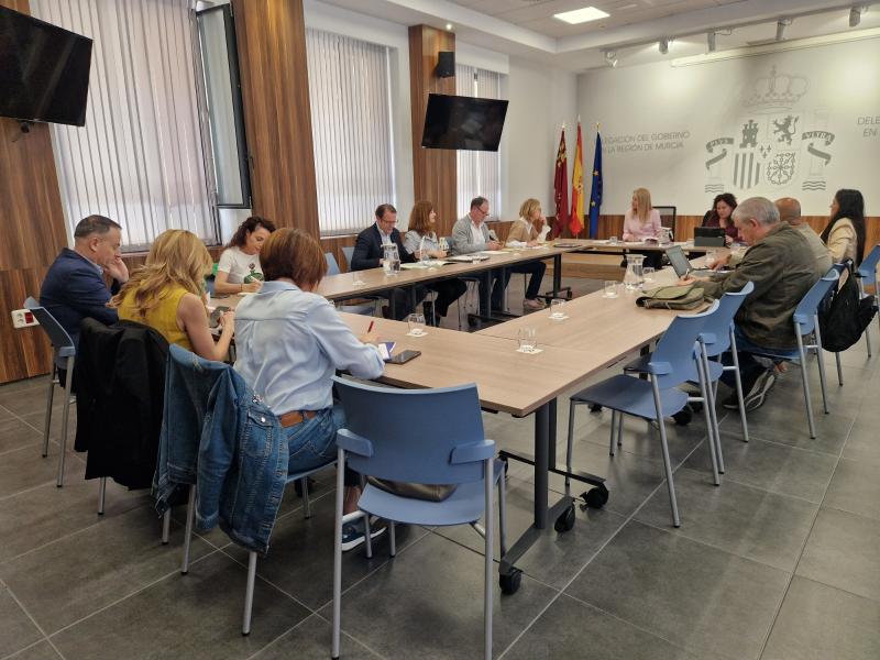 El Programa de Fomento de Empleo Agrario destina más de seis millones de euros para la contratación de trabajadores  de zonas rurales deprimidas de la Región de Murcia

