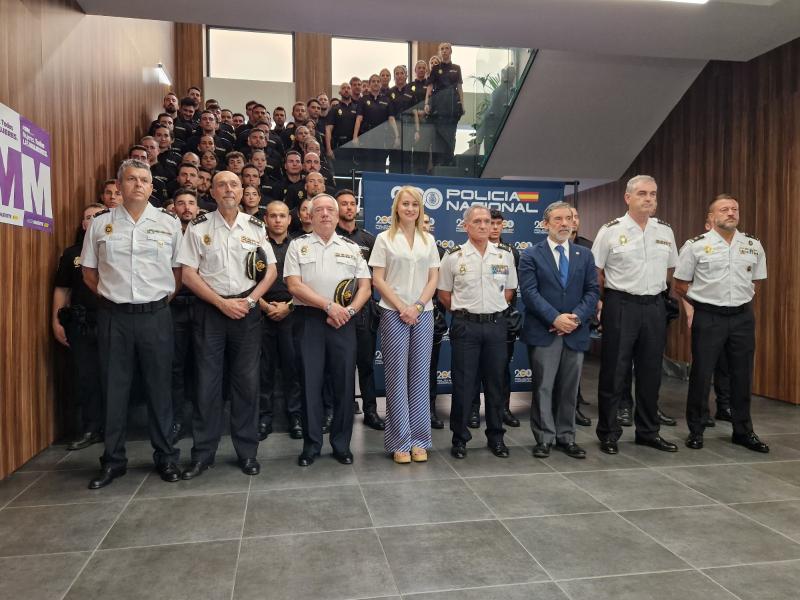 Guevara recibe a 66 agentes en prácticas que reforzarán durante el próximo año la plantilla de la Policía Nacional en la Región