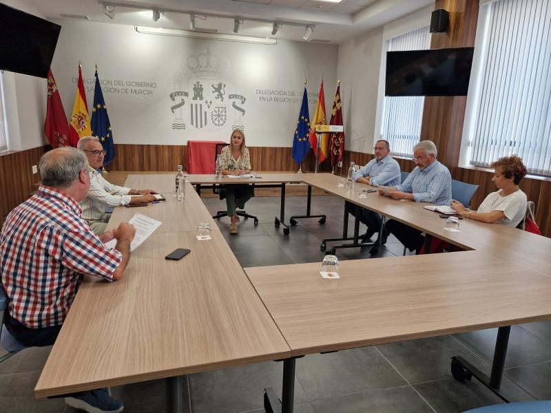 La delegada del Gobierno propondrá a ADIF la apertura de una oficina informativa de atención al ciudadano en Lorca