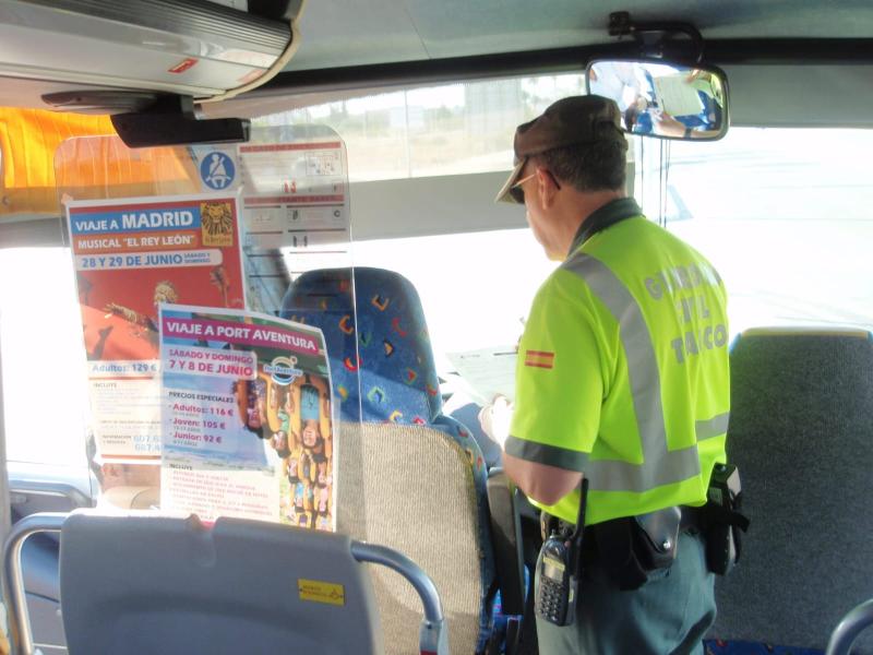 Tráfico controlará esta semana las autorizaciones, condiciones técnicas y elementos de seguridad de cien autobuses destinados al transporte escolar