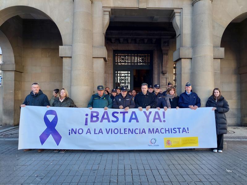 Minuto de silencio por el asesinato de Alicante