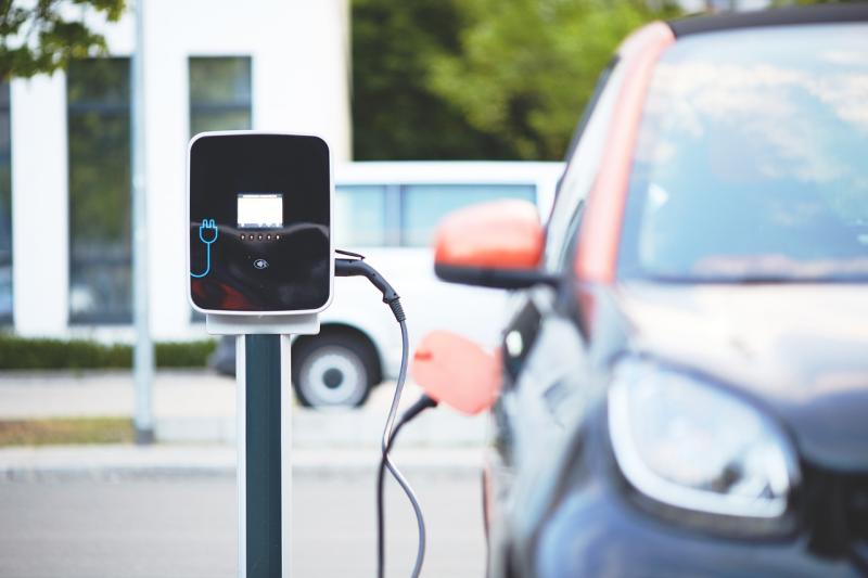 Punto de carga de coche eléctrico