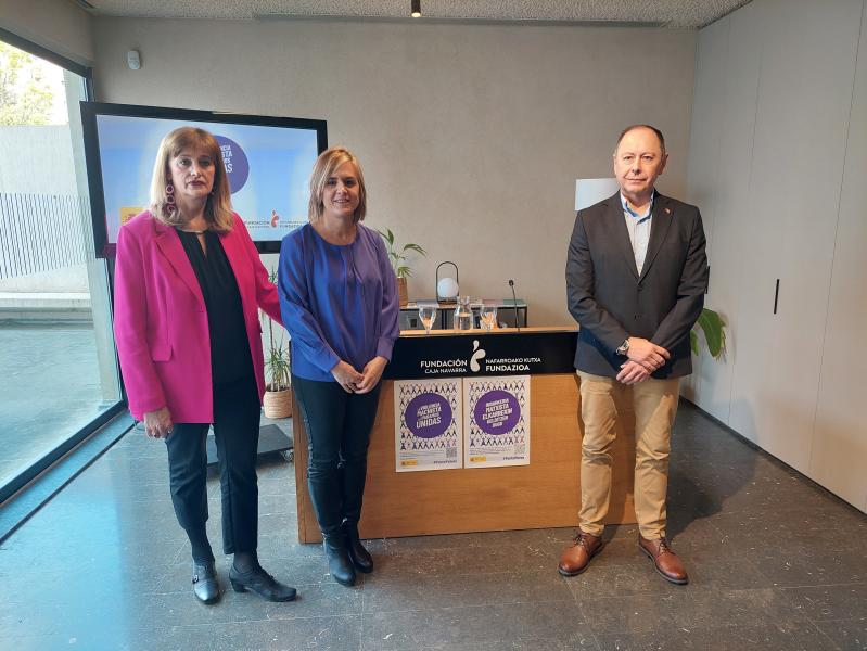 Delegada del Gobierno, presidente de Fundación Caja Navarra y directora de la Unidad de Coordinación contra la Violencia sobre la Mujer Delegada del Gobierno, presidente de Fundación Caja Navarra y directora de la Unidad de Coordinación contra la Violencia sobre la Mujer