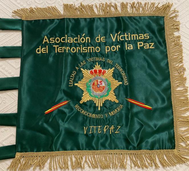 Denis Itxaso recibe la Gran Cruz de la Lealtad a las Víctimas del Terrorismo de la Asociación VITEPAZ por su apoyo a las víctimas