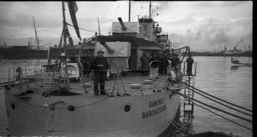 Azaña, preso en el buque Sánchez Barcaíztegui. (Centro Documental de la Memoria Histórica)