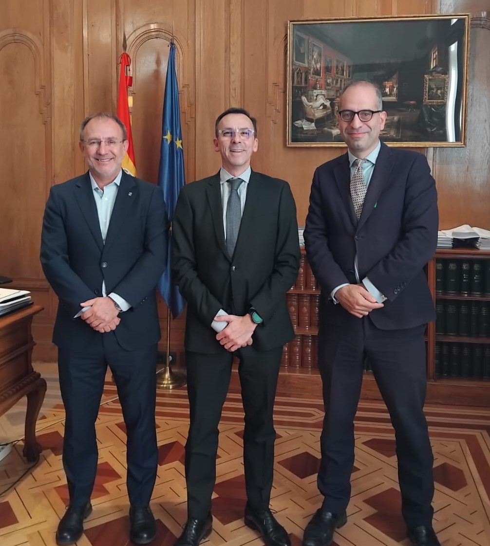 REUNIÓN EN EL MINISTERIO DE EDUCACIÓN - BECAS