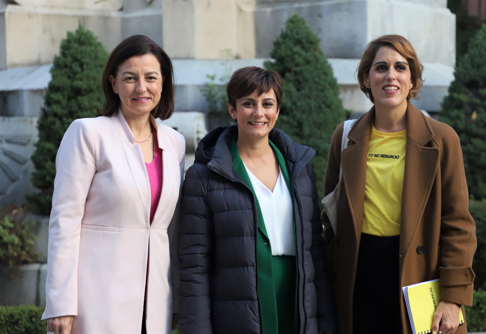 Isabel Rodríguez se reúne con representantes de la Asociación Yo No Renuncio del Club Malasmadres y con la portavoz socialista en el Senado para impulsar medidas de igualdad y conciliación