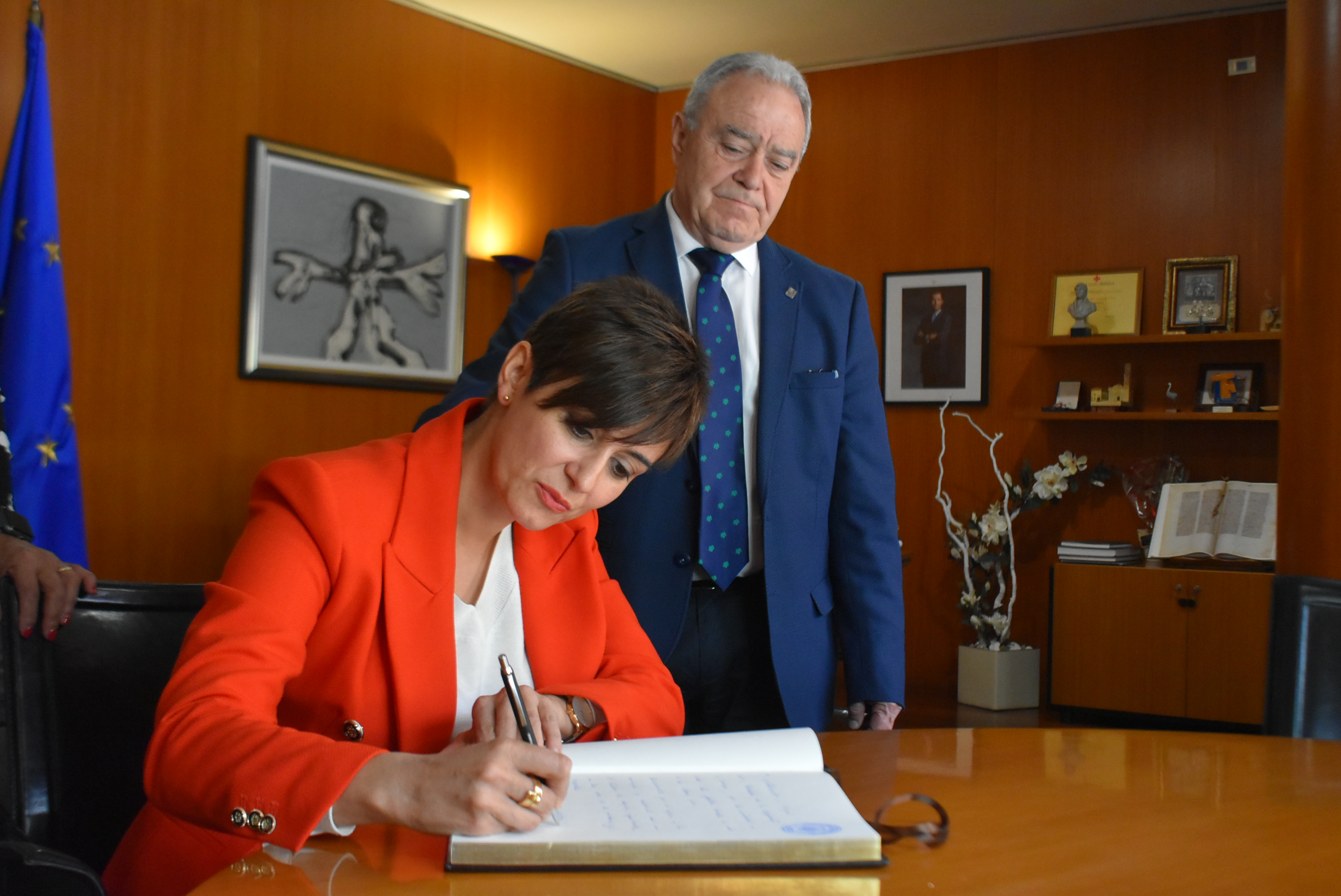 Isabel Rodríguez visita la Diputación Provincial de Huesca