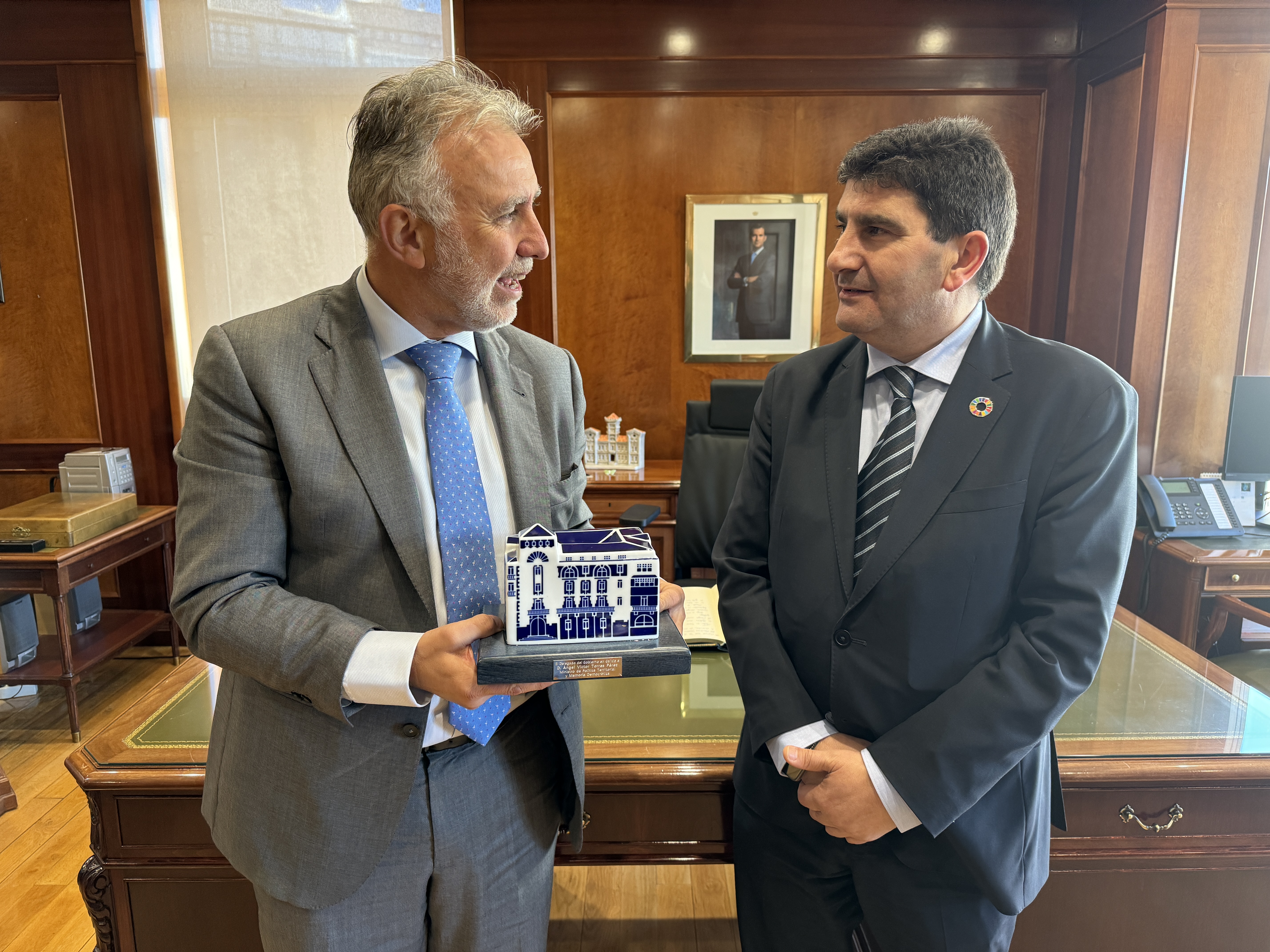 Reunión con el delegado del Gobierno de España en Galicia