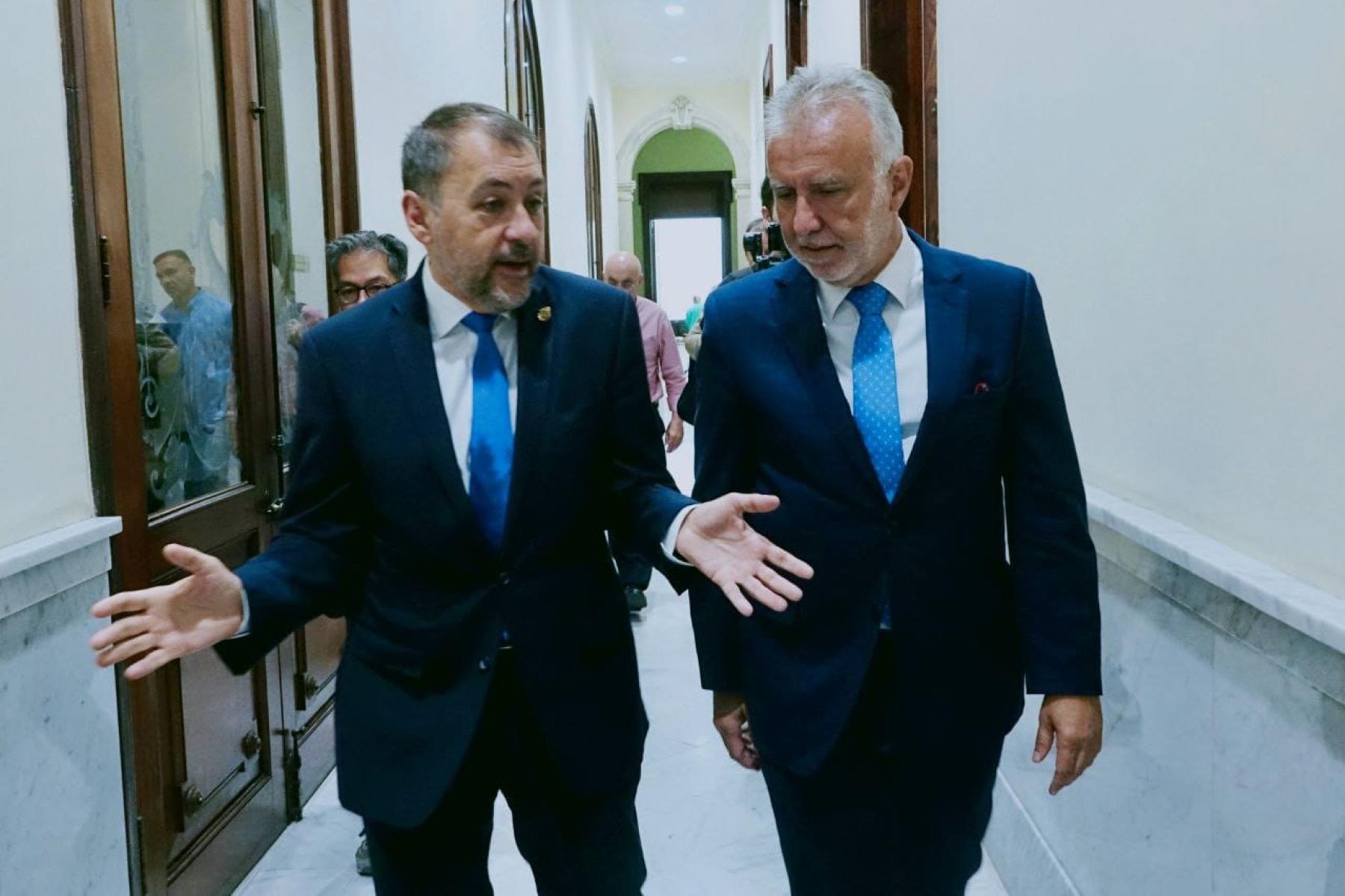 Torres se reúne con el Ayuntamiento de Santa Cruz de Tenerife para impulsar la creación del Museo Masónico de Tenerife