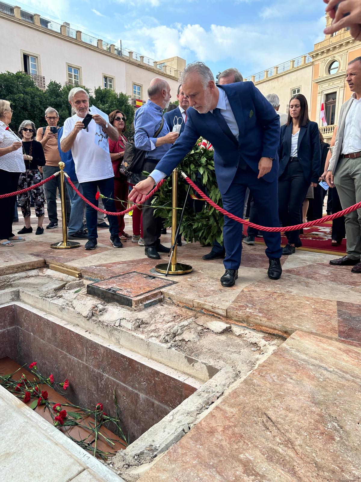 Acto de reinhumación de los restos de ‘Los Coloraos’