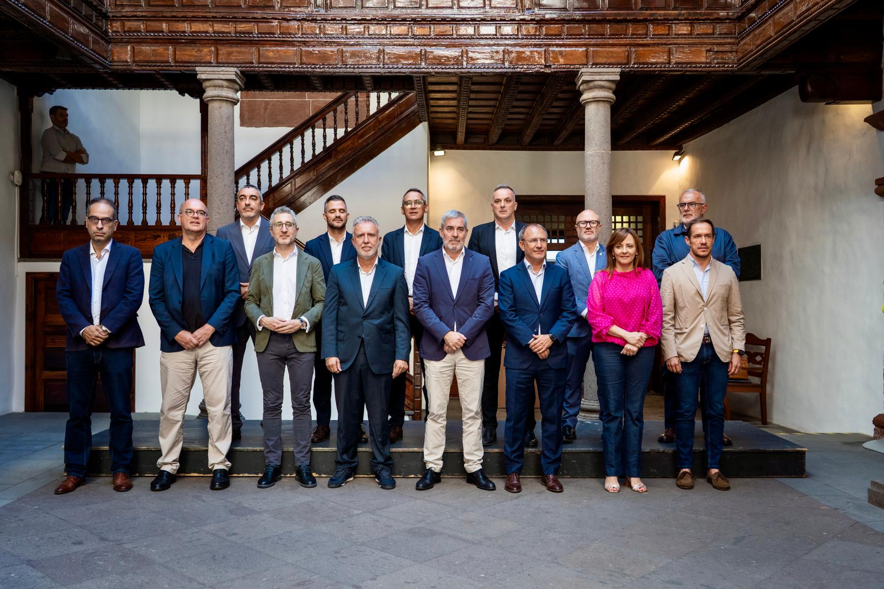 Ángel Víctor Torres resalta “el compromiso del Gobierno de España” con La Palma y la “respuesta coordinada” desde lo público